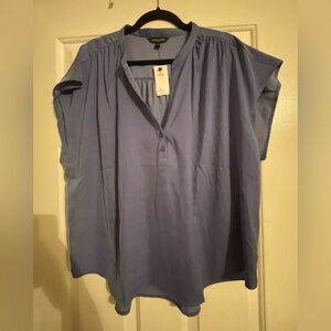 Banana Republic light blue satin blouse -XL
